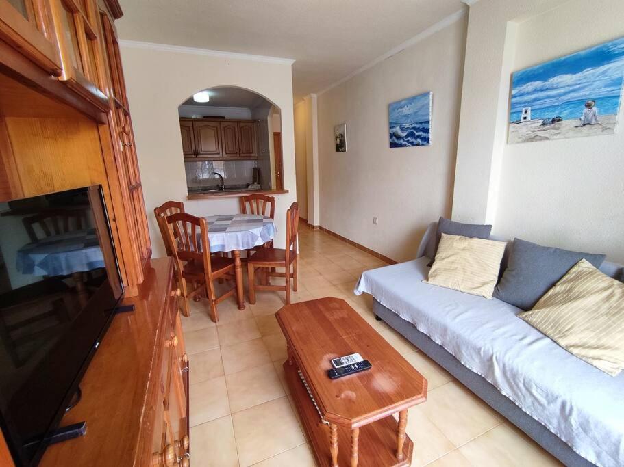 Apartamento Comodo A 300 Metros De La Playa ซานตาโปลา ภายนอก รูปภาพ